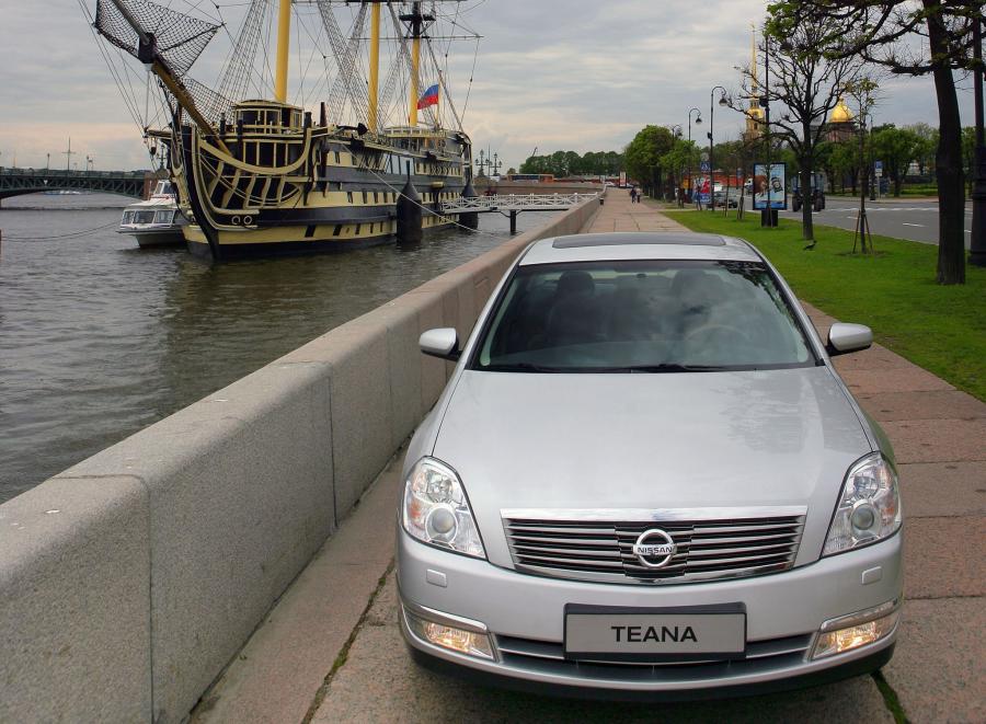  Nissan Teana 2006 года  (фото 16 из 23)